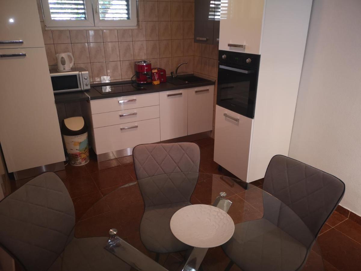 ביוגראד נה מורו Apartment Ivana מראה חיצוני תמונה